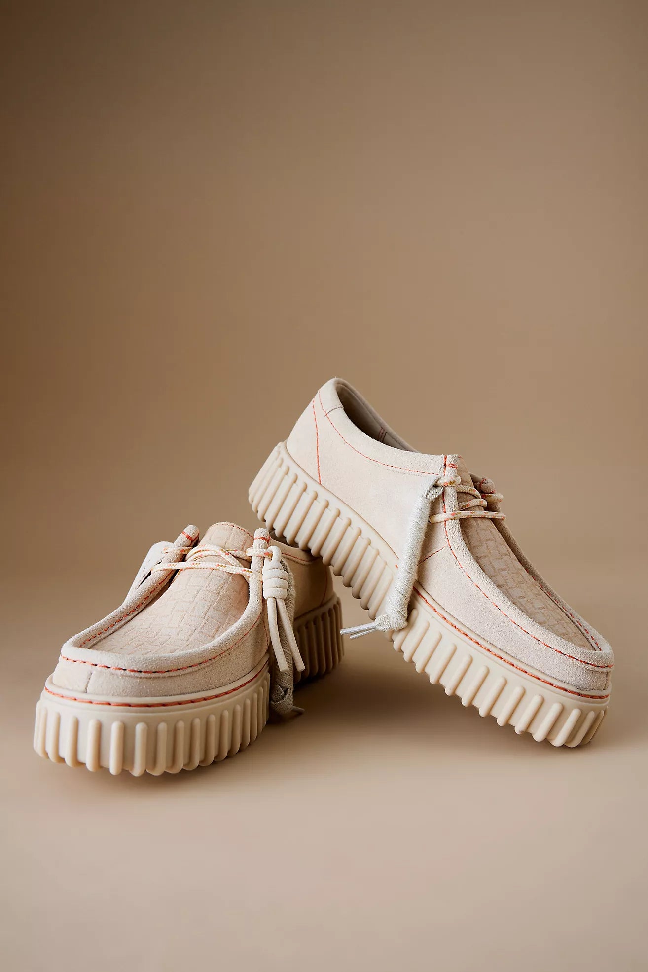 Torhill Bee - Ecru Suede - Mujer