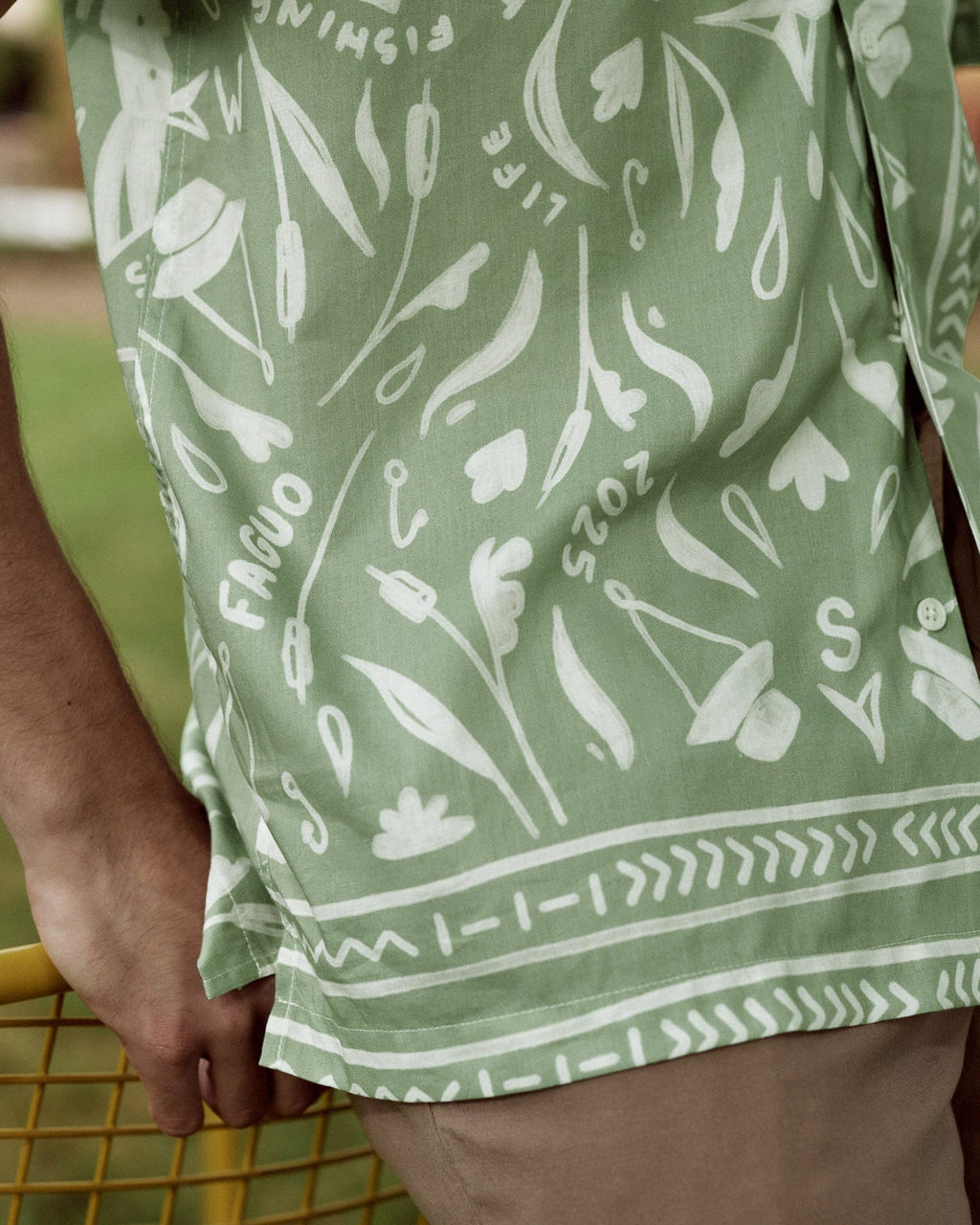Camicia con motivo kaki ed écru in cotone