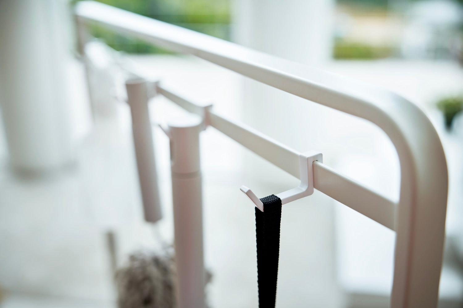 Storage Rack with Wheels - Tower - White
