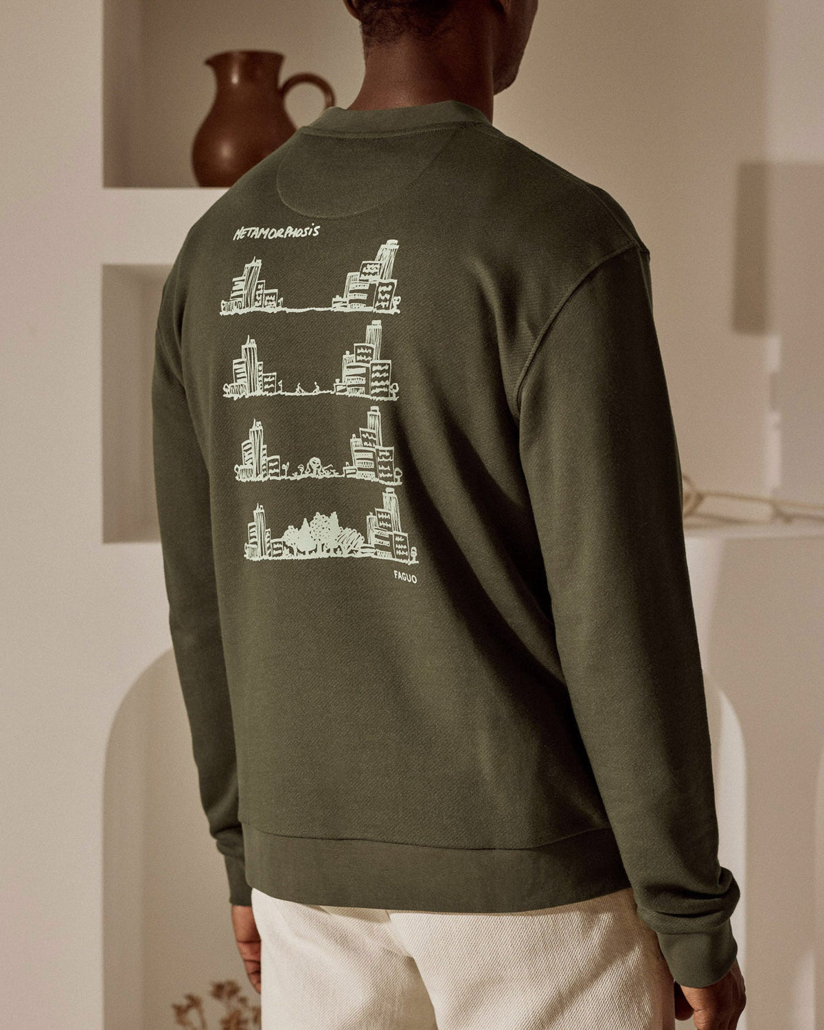 Sudadera de cuello redondo oversize marrón oscuro