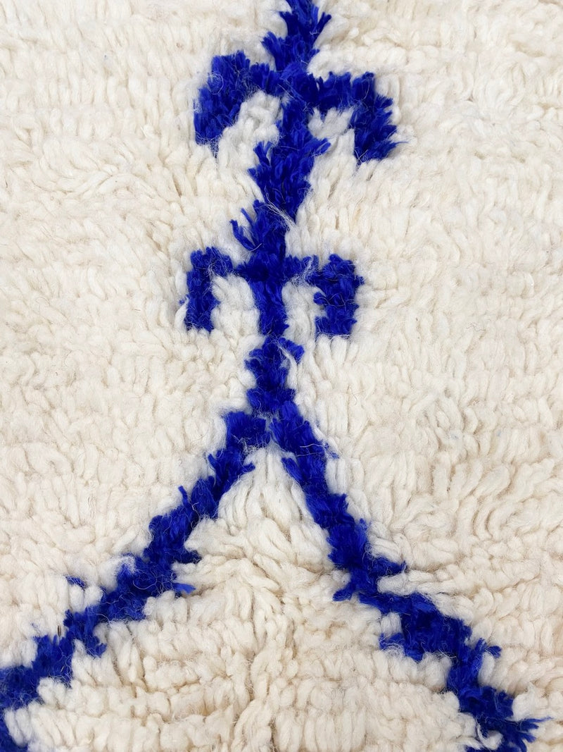 Tapis Berbère Marocain Azilal - Ecru Et Bleu