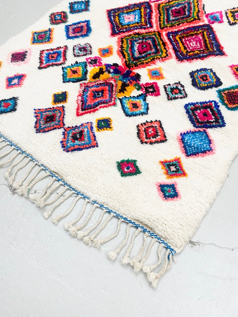 Tapis Berbère Marocain Azilal - Ecru À Motifs Colorés