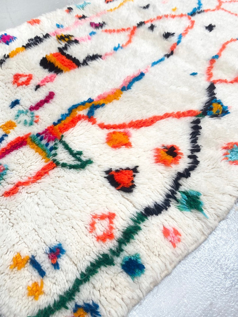 Tapis Berbère Marocain Azilal - Ecru À Motifs Colorés