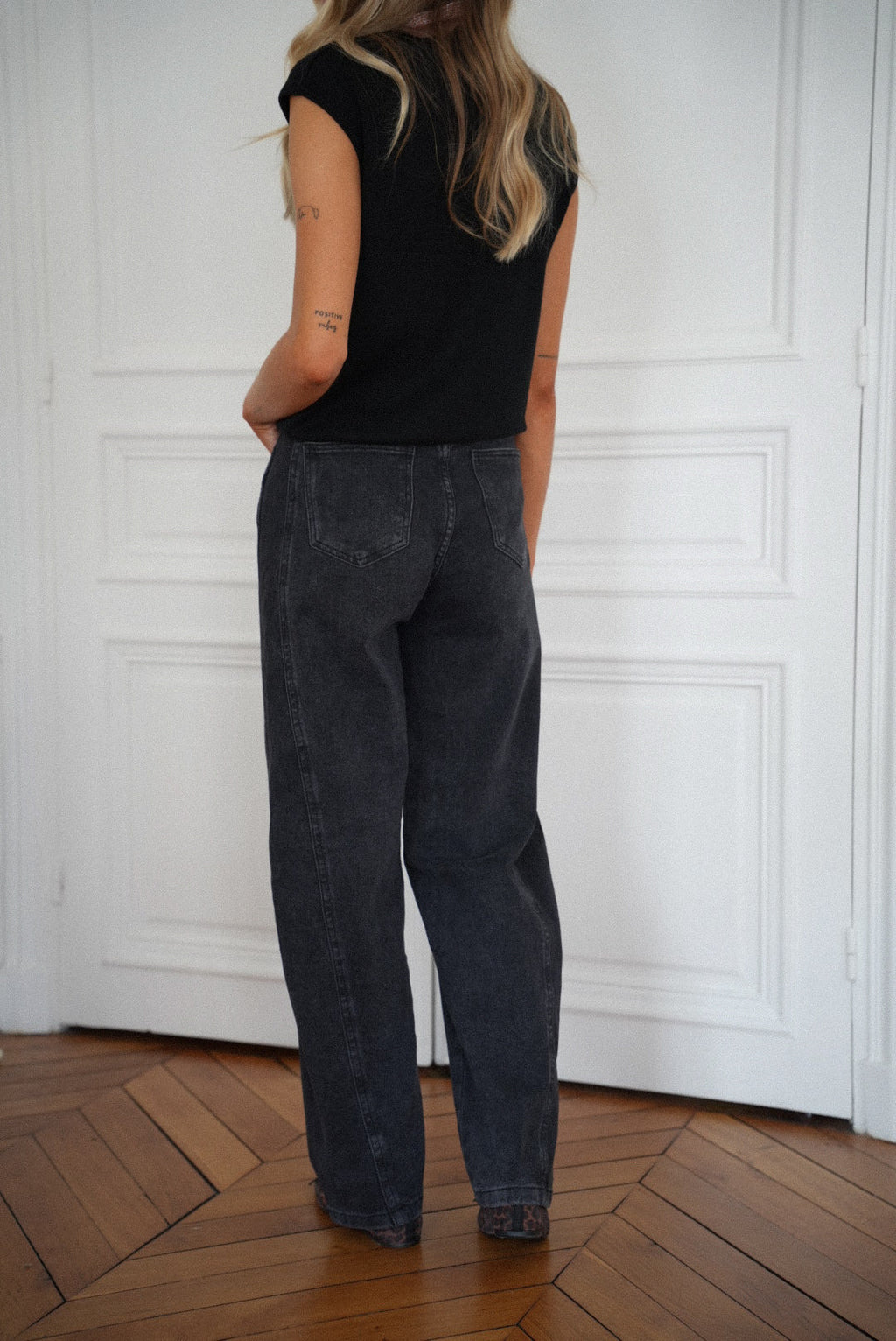 Leslie Black - Straight Jeans