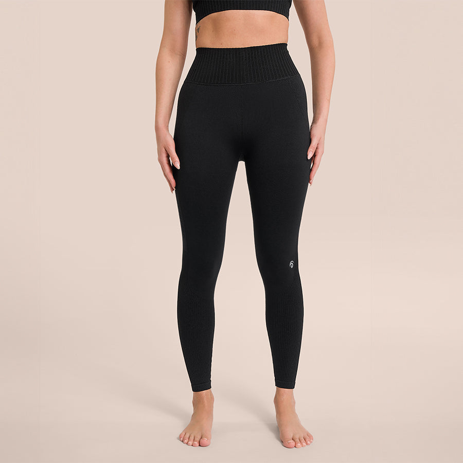 OCEANSAPART - Riley Trousers - Black