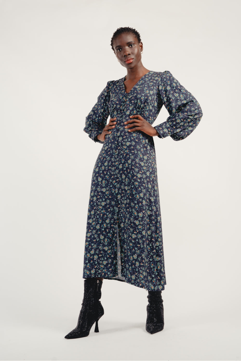 Vestido largo con miniflores Chrissie