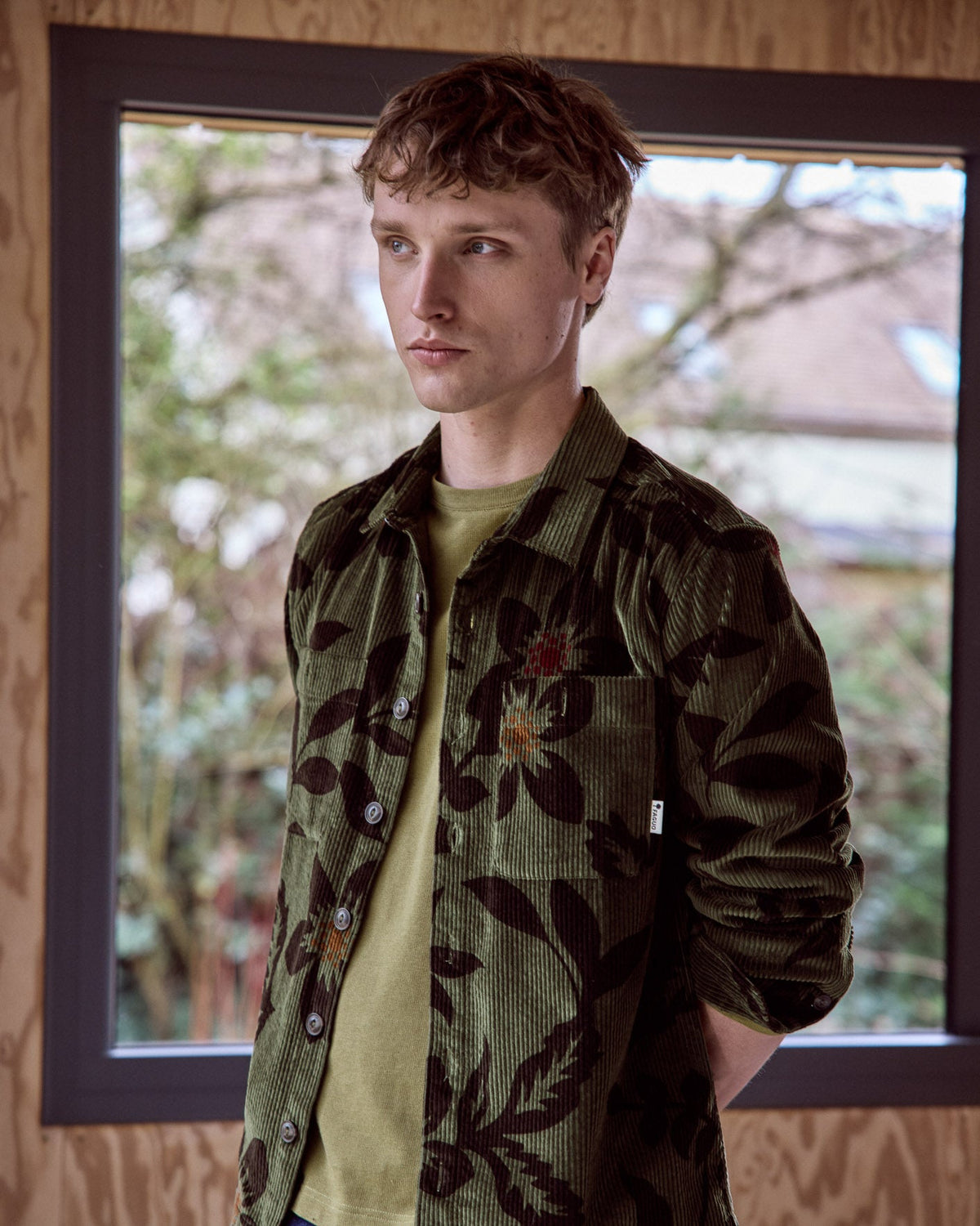 Sobrecamisa de algodón verde oliva y caqui