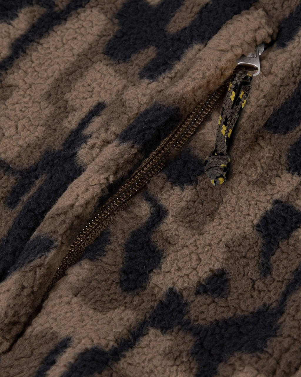Chaqueta polar marrón