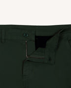 Chino verde oscuro de algodón