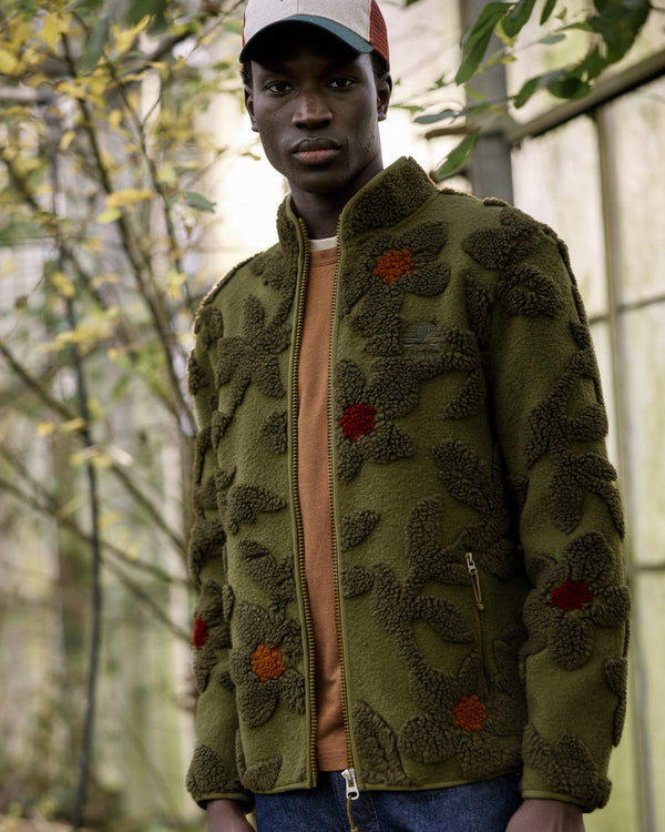 Chaqueta polar verde oliva y caqui