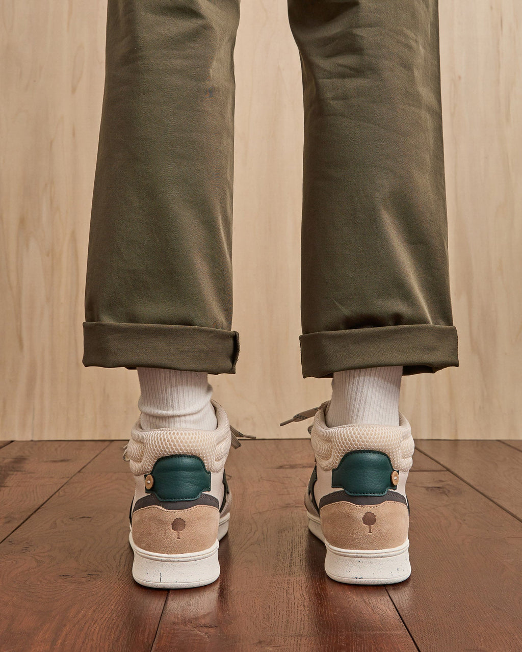 Sneakers alte in pelle crema e verde