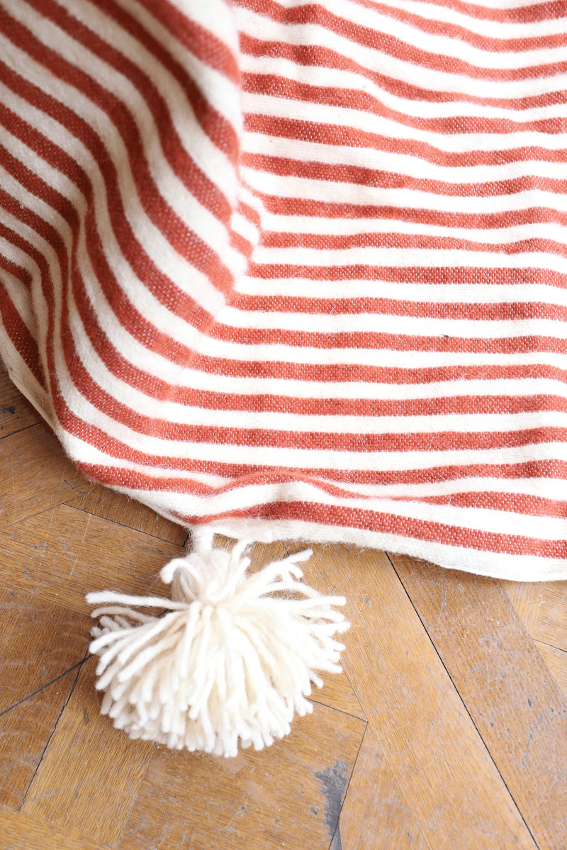 Plaid Berbère Pompon Rayures Rouges