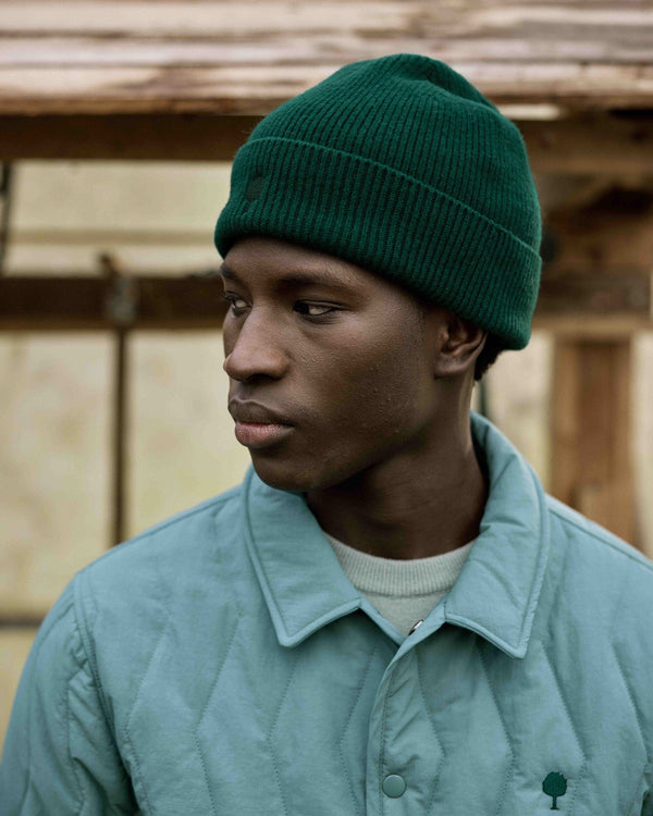 Gorro de lana verde abeto