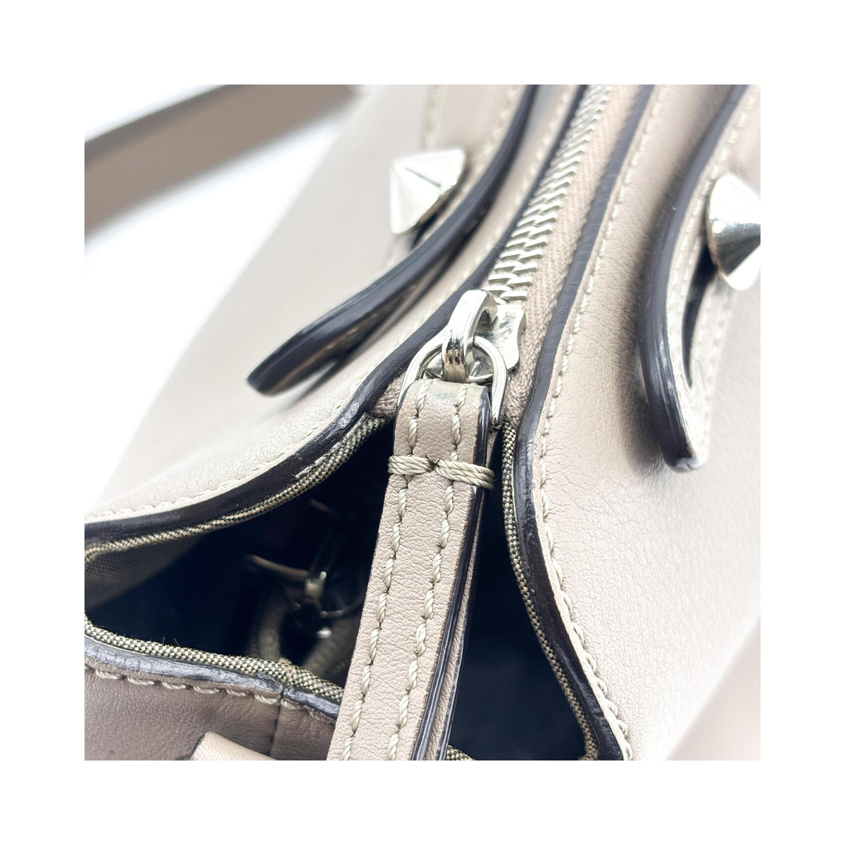 Sac À Main Fendi By The Way Satchel Medium Cuir - Beige