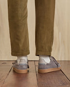 Sneakers in pelle scamosciata tortora chiaro