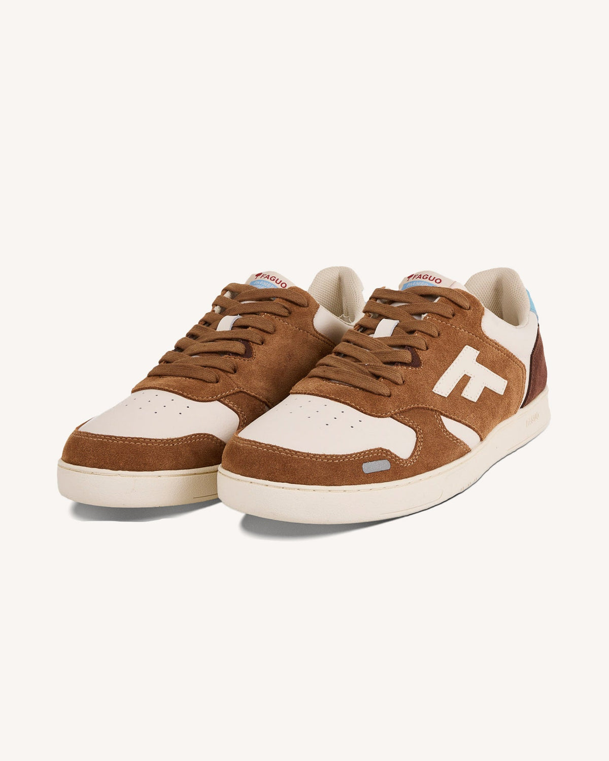 Zapatillas de cuero y ante crema y beige claro