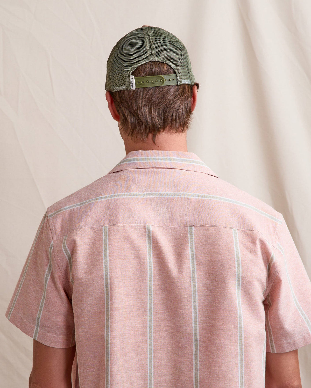 Cappellino beige chiaro e verde