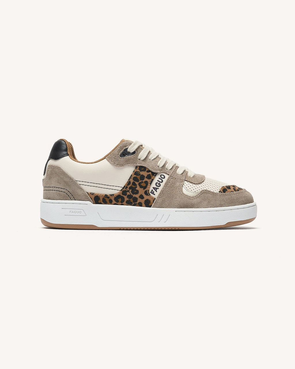 Zapatillas de cuero leopardo y crudo