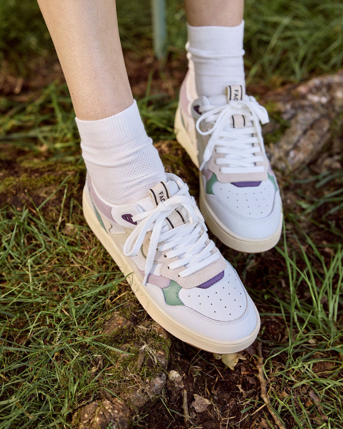 Baskets Blanc Et Violet Cuir
