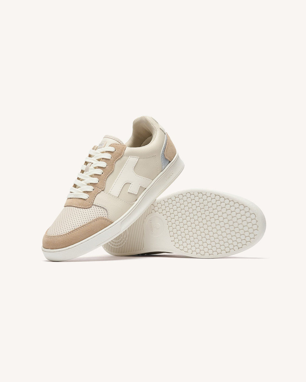 Sneaker color crema e argento in pelle