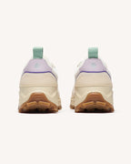 Zapatillas blancas y beige