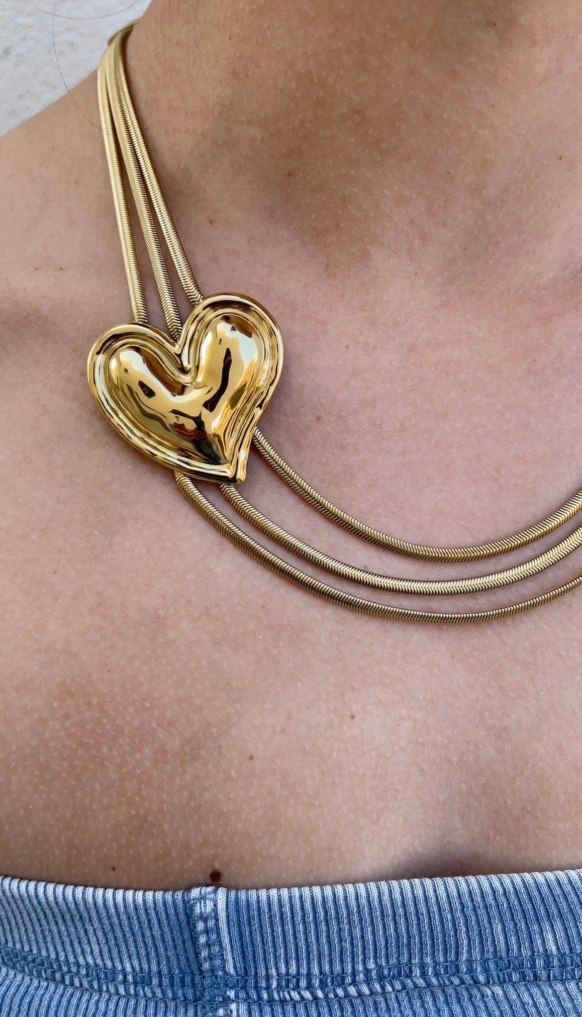 Collar de tres cadenas de serpiente