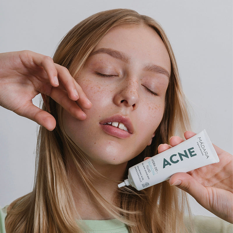 Acne Hydra-Derm Fluide Équilibrant