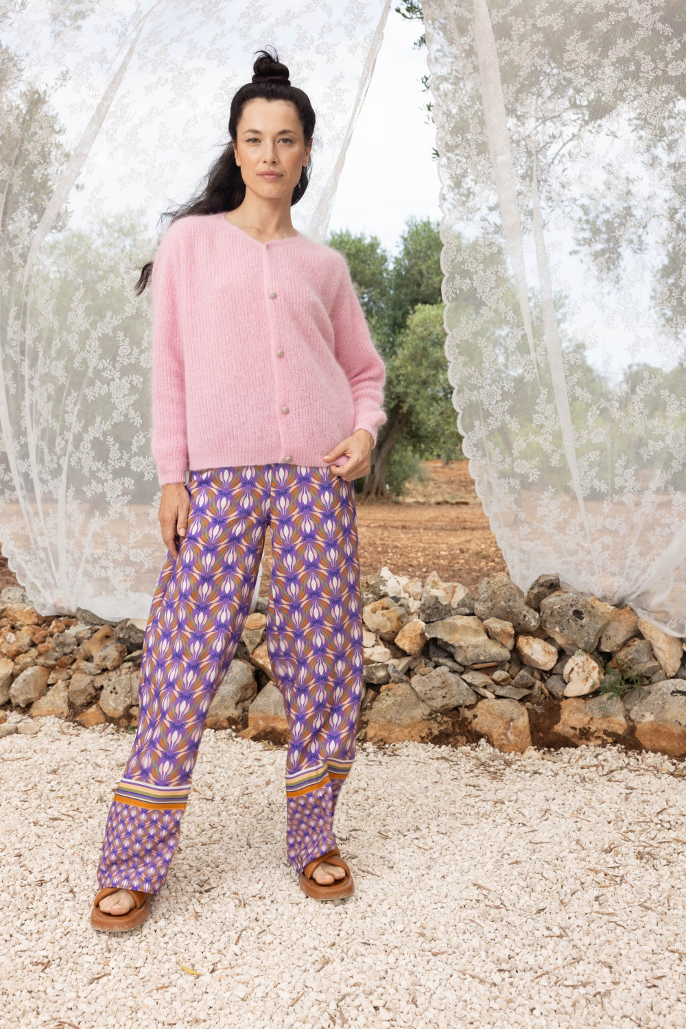 Le Pantalon Tracy À Imprimé Feuilles De Lotus