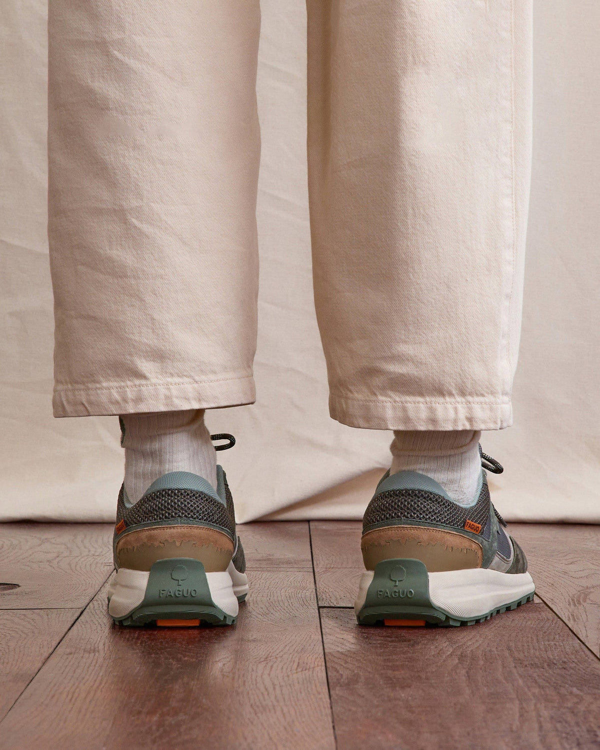 Baskets Kaki Et Camel