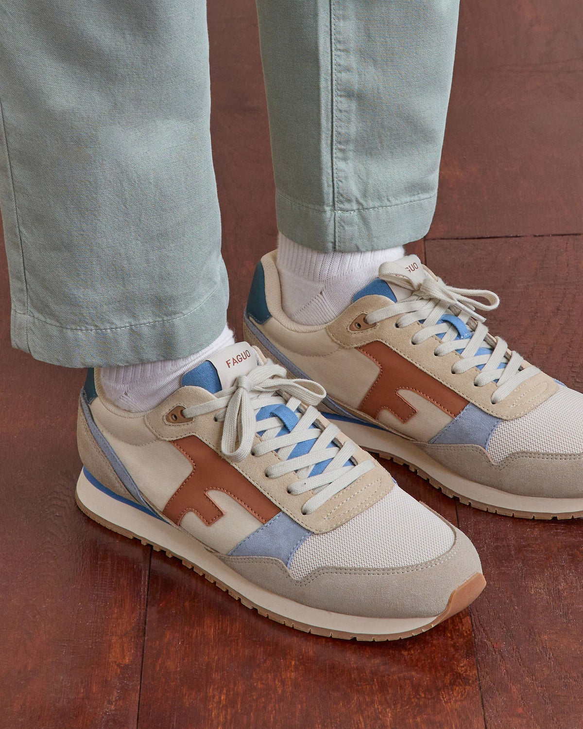Zapatillas Beige Camel Y Azul