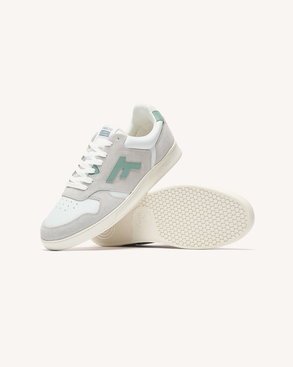 Zapatillas Blancas y Verde Claro de Cuero