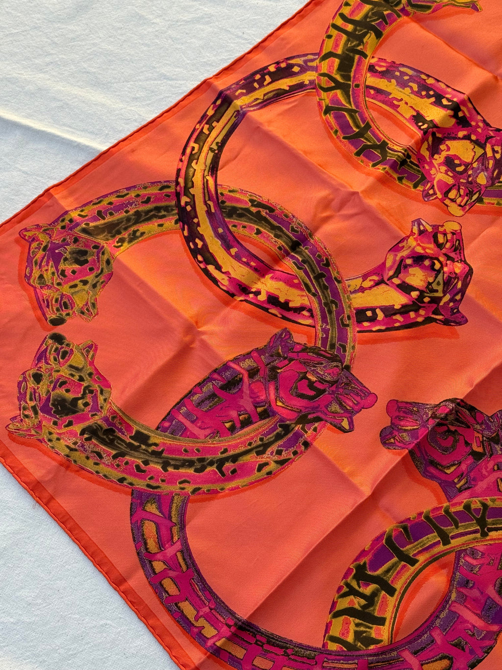 Bufanda Cartier – Modelo Panthers Entrelazado