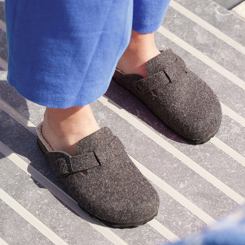 Black Clogs - Women