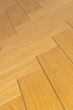 Class - Dining Room Table - Wood - Oak/Brown