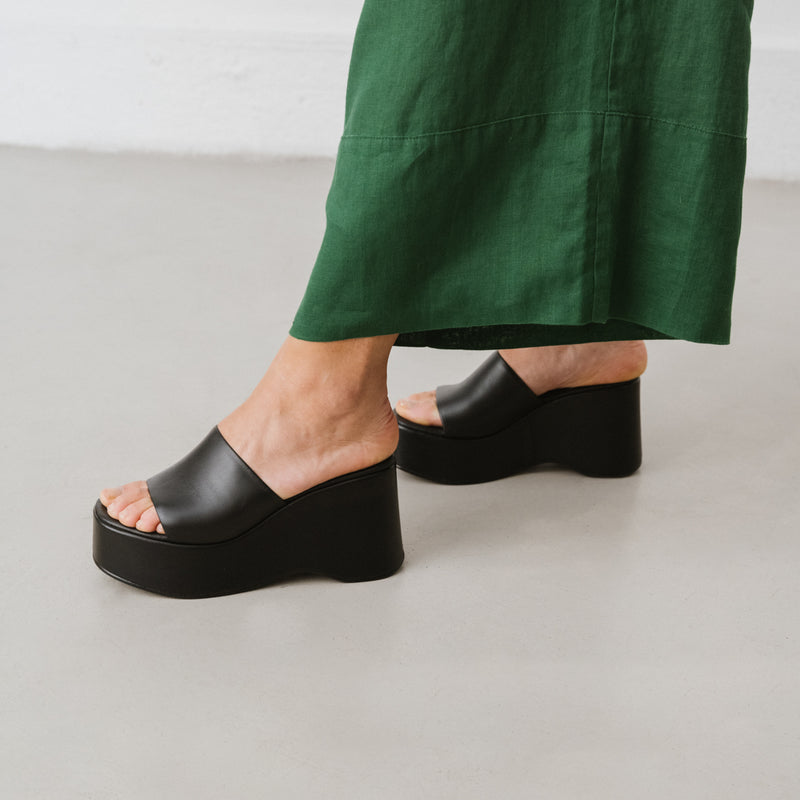 Jonak - Naelle Mules Piel - Negro