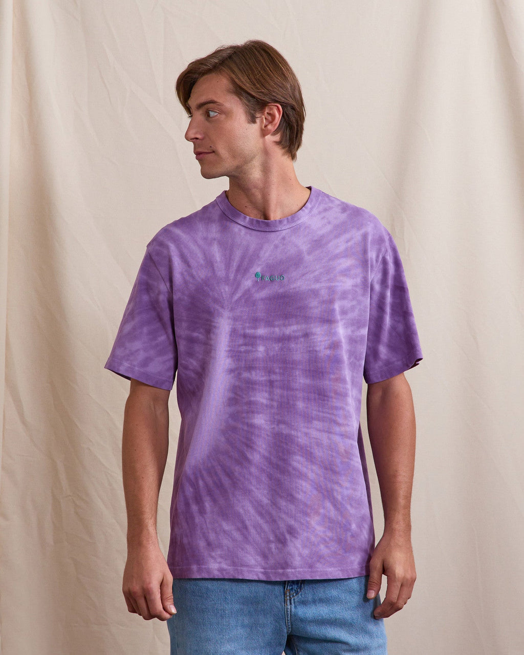 T-shirt tie-dye viola