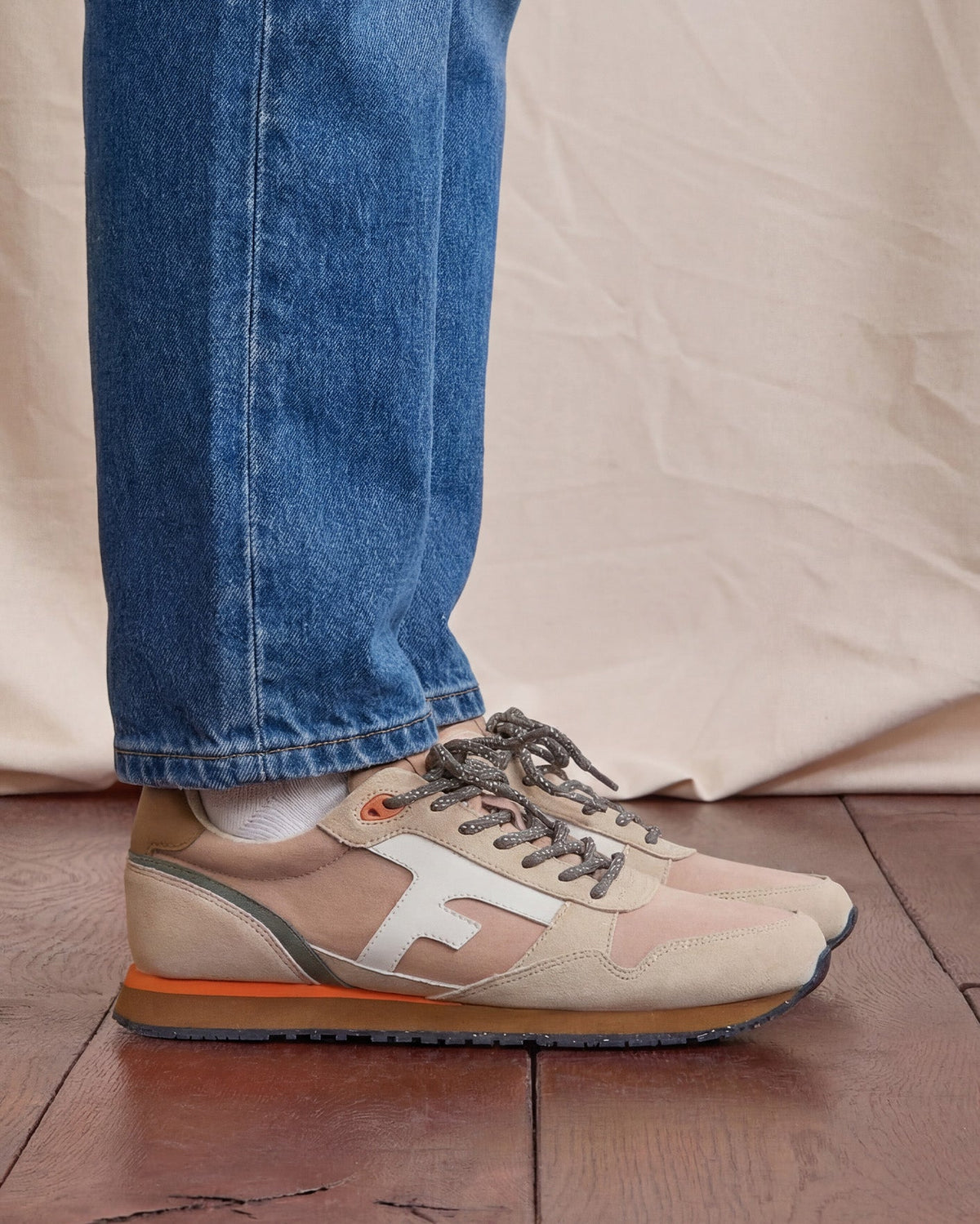 Baskets Beige Et Camel
