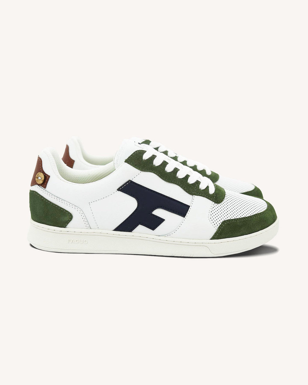 Sneakers in pelle bianche, blu e kaki