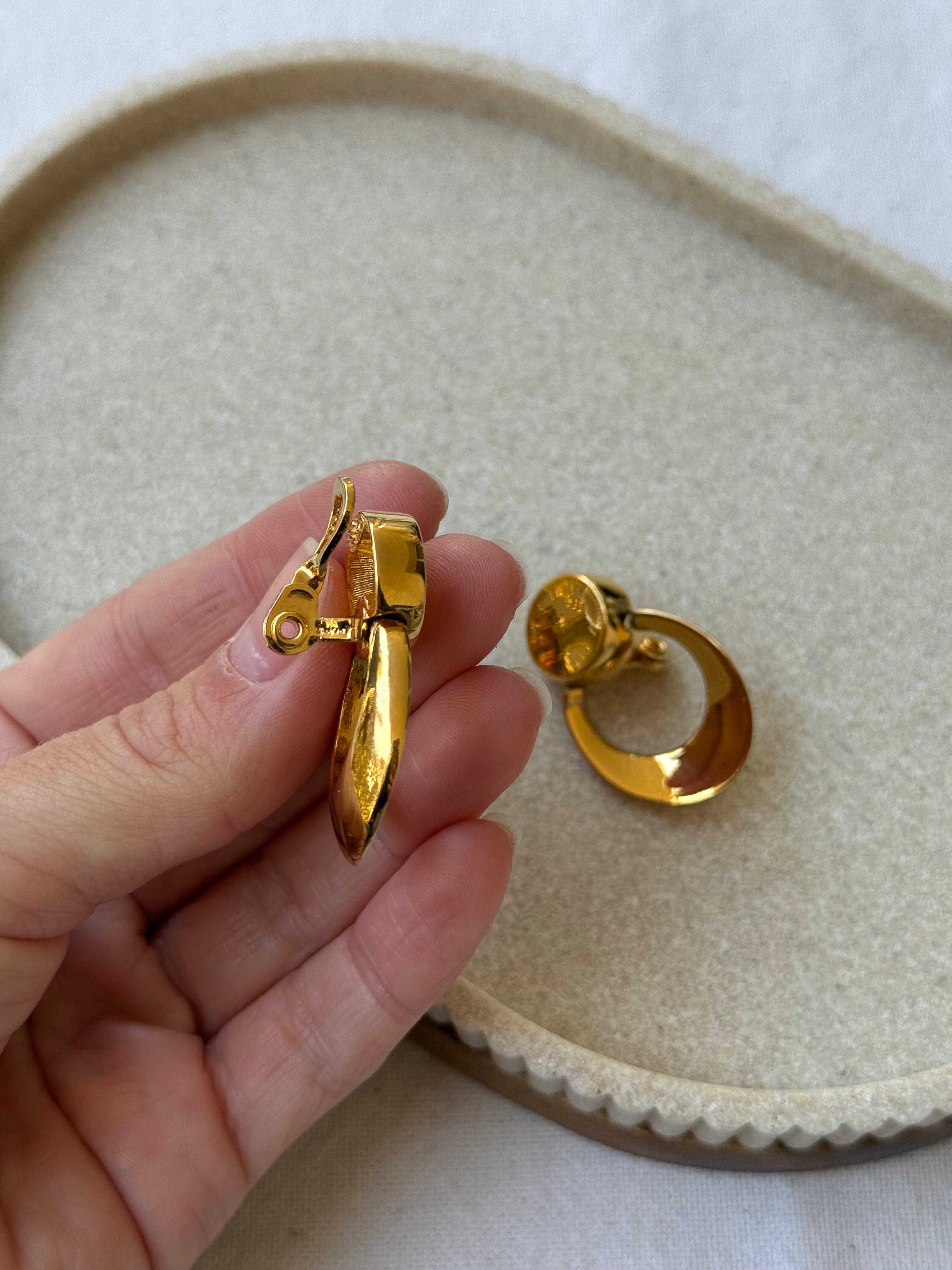 Boucles D’Oreilles Monet Vintage - Anneaux Suspendus Dorés