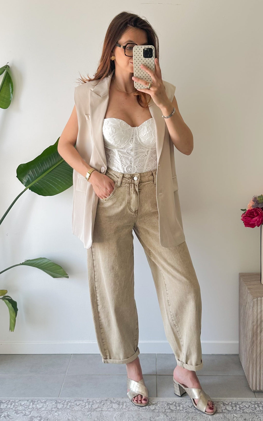 Arden Sleeveless Blazer - Beige