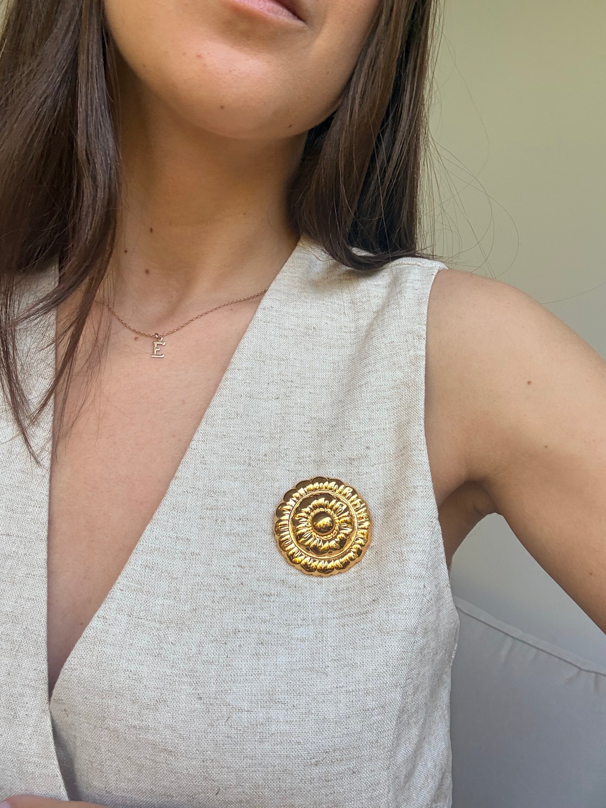 Vintage Brooch - Gold-Tone Floral Motif