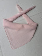 Bufanda Christian Dior vintage – Monograma tono sobre tono rosa