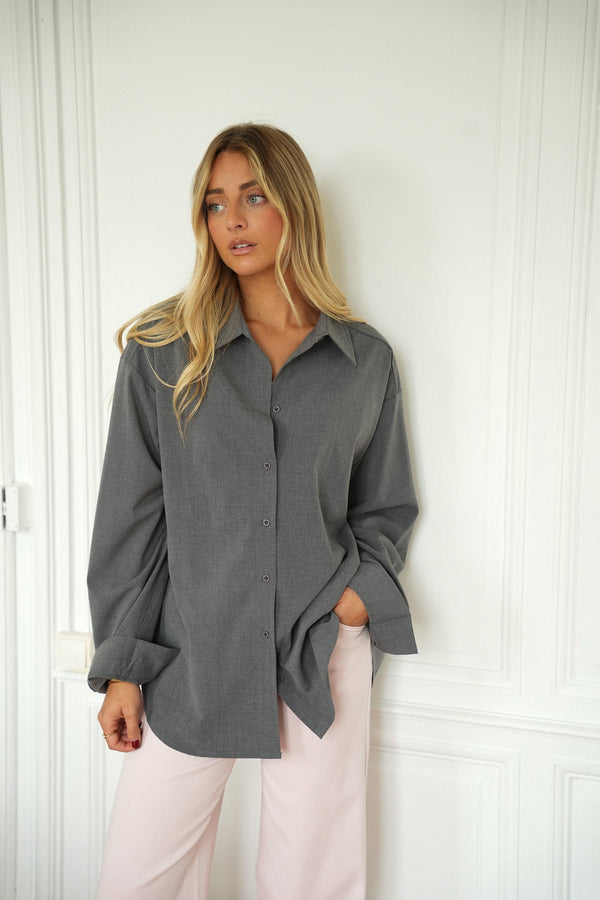 Oversize-skjorta – Nona Grå