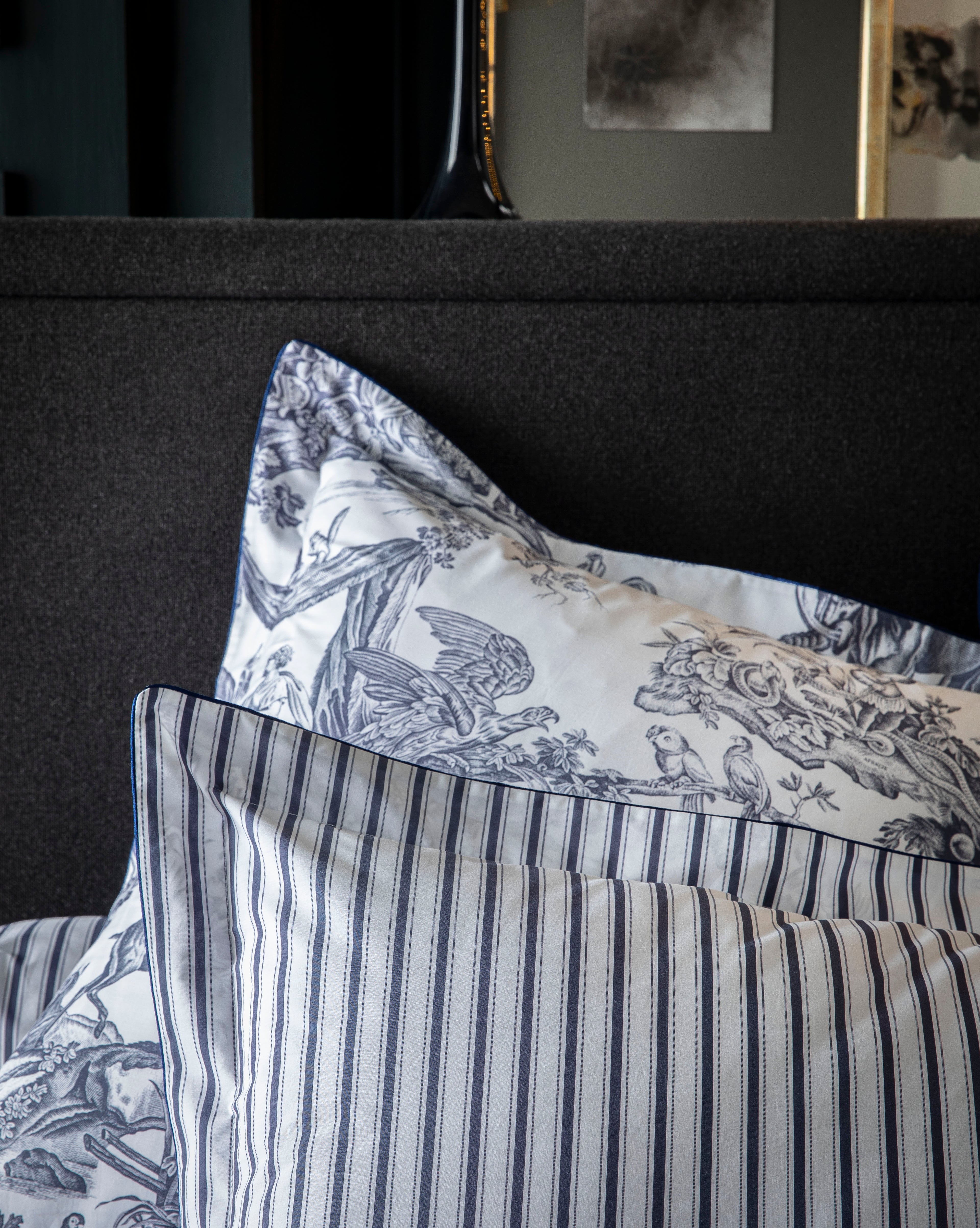 4 Continents - Pillowcase - White/Blue