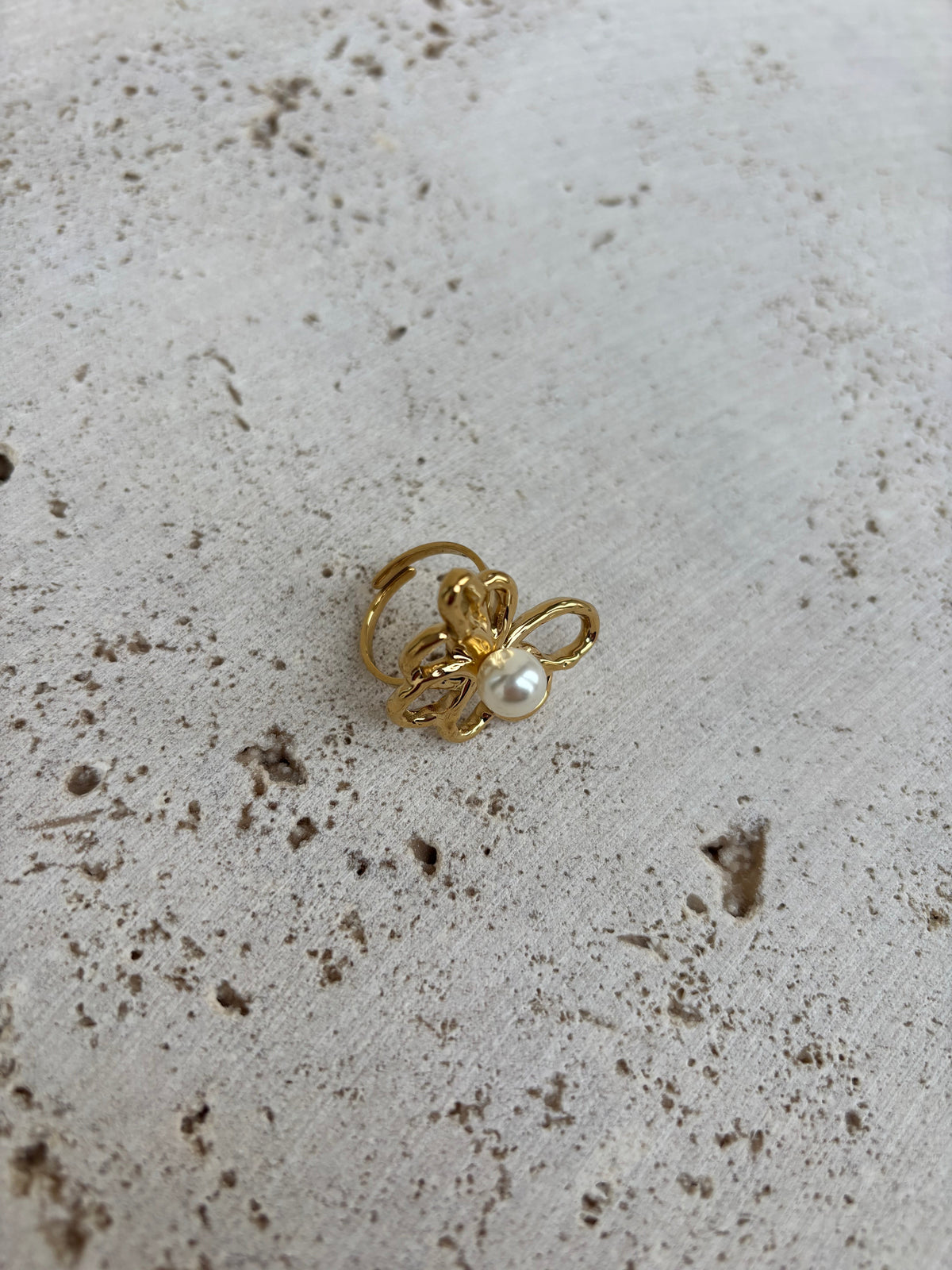 Leave X Pearl Ring