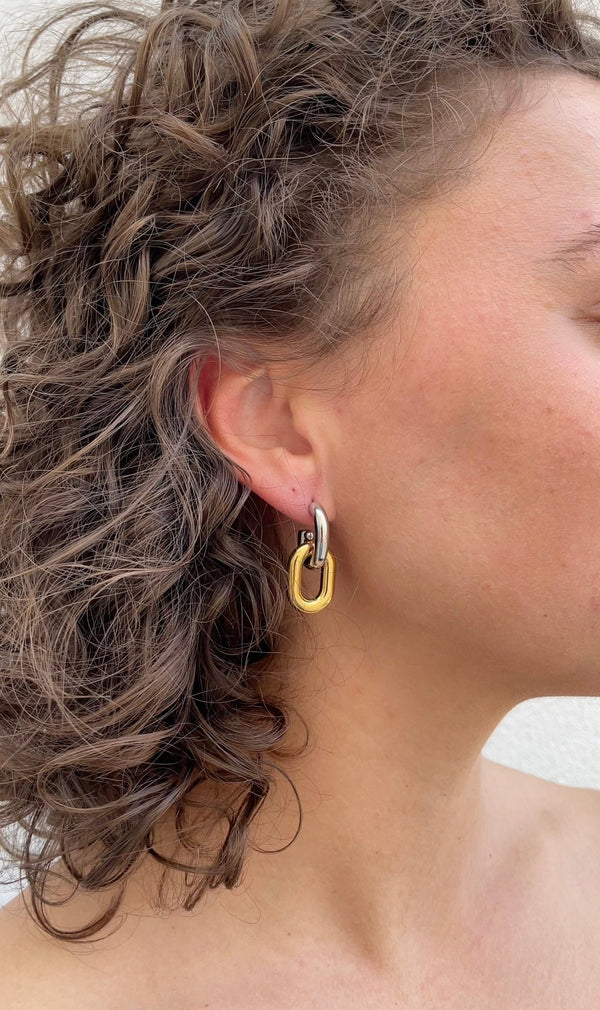 Örhängen Mini Oval X Hoops