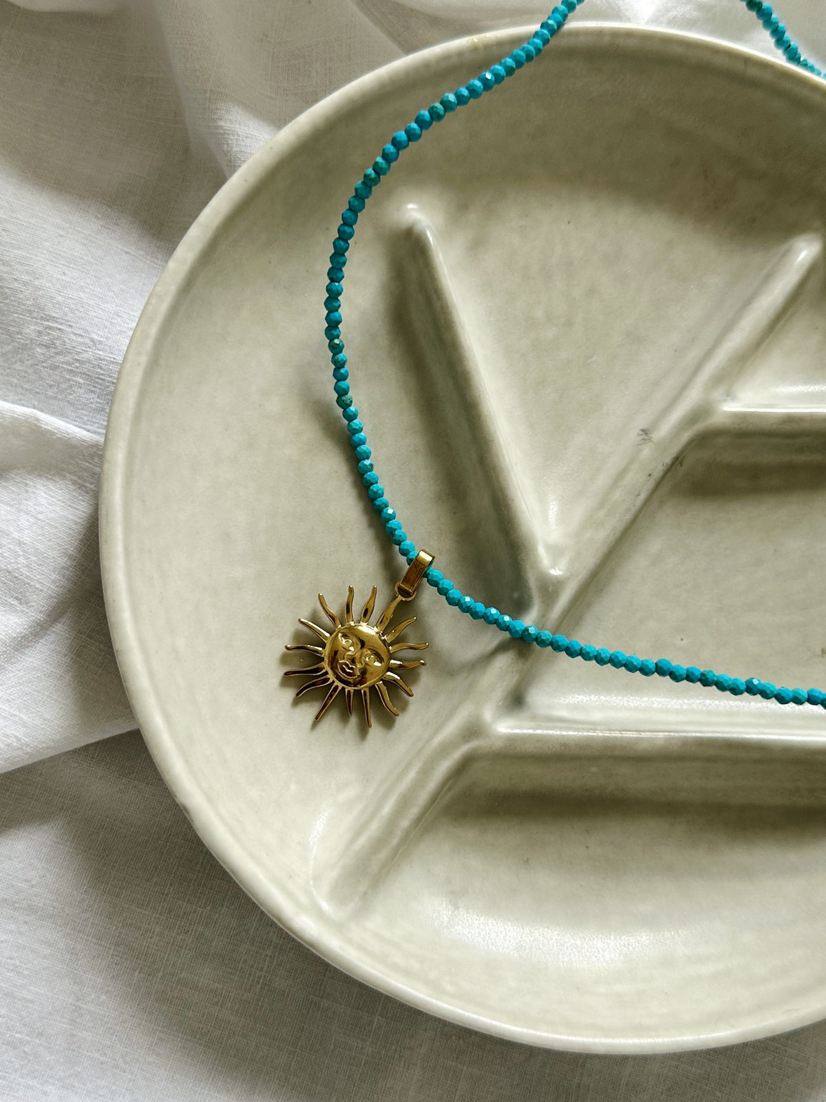 Collar Gastón