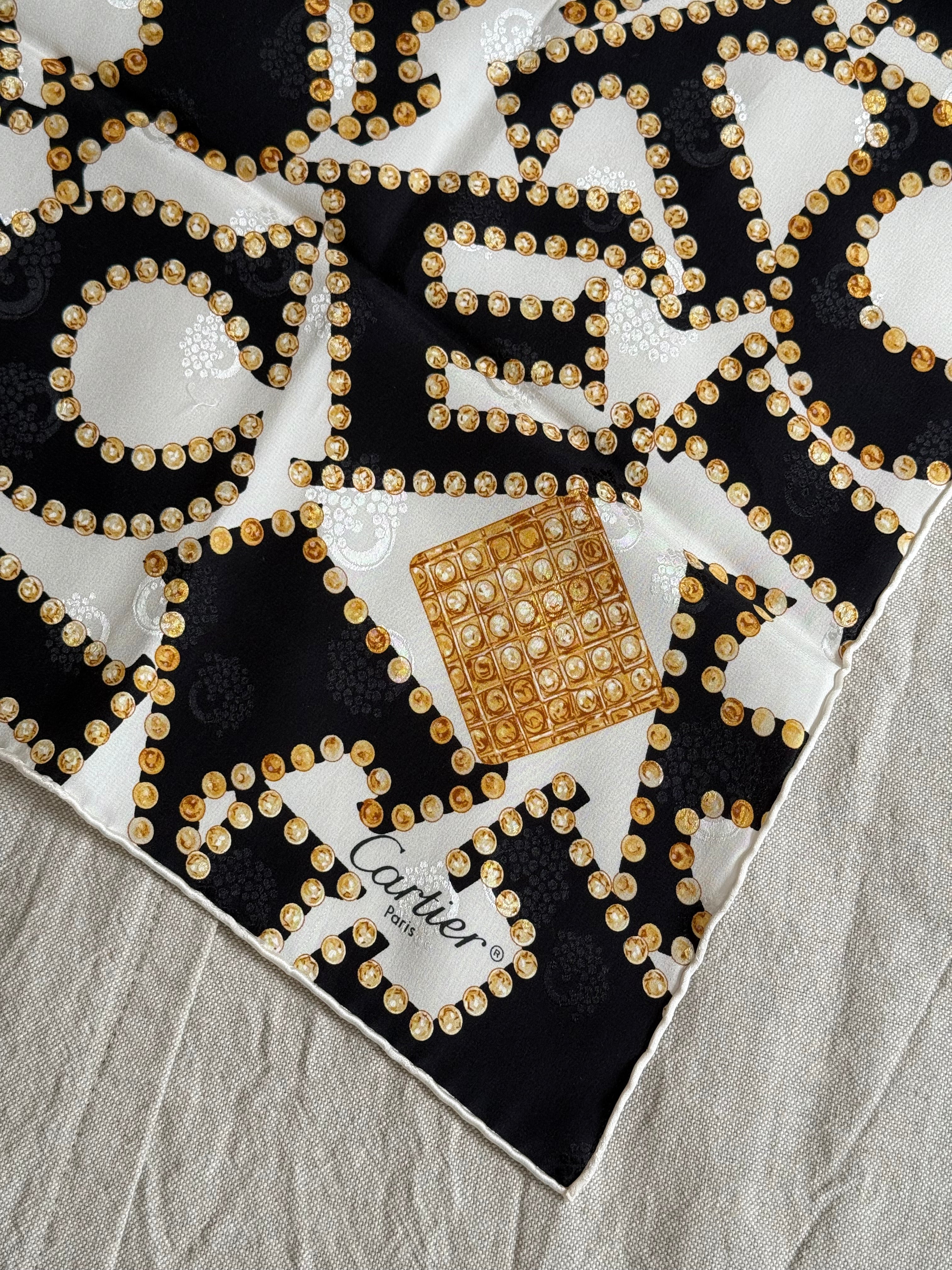 Bufanda Cartier – Modelo Blanco Y Negro