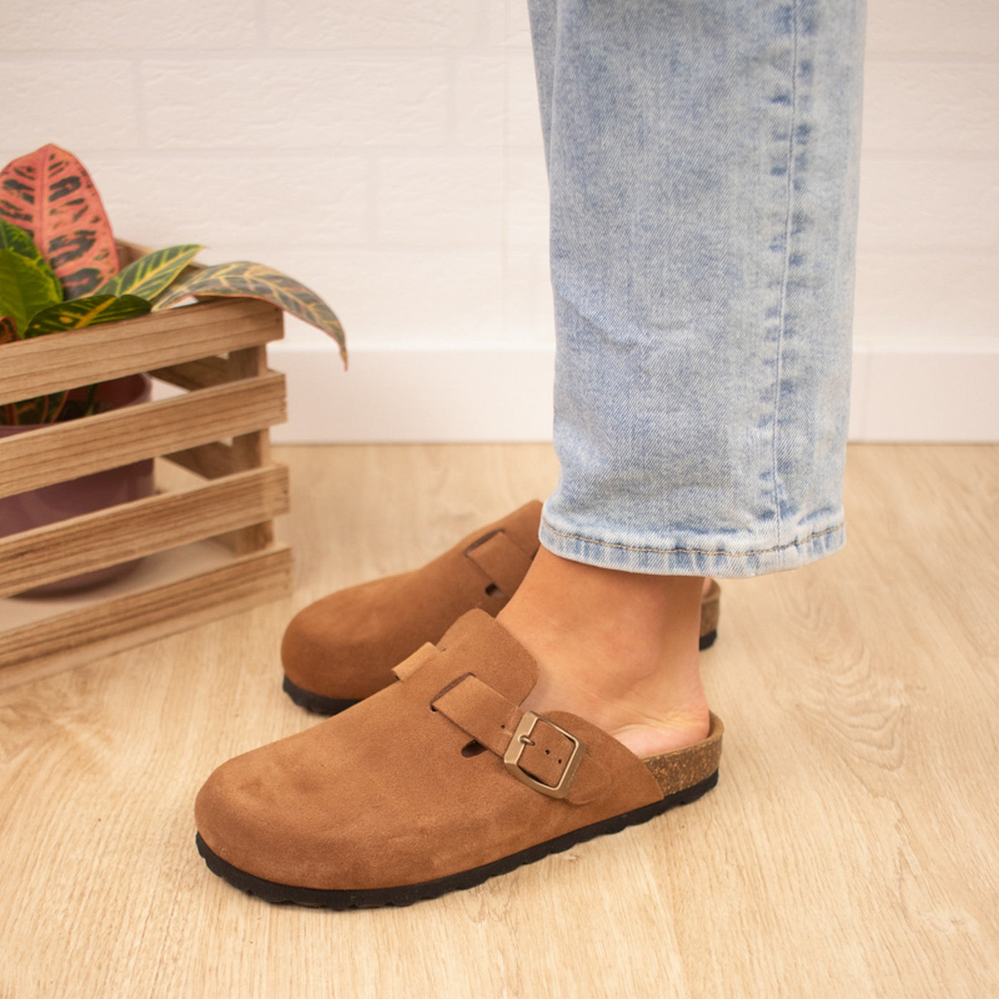 Leather Clogs - Women