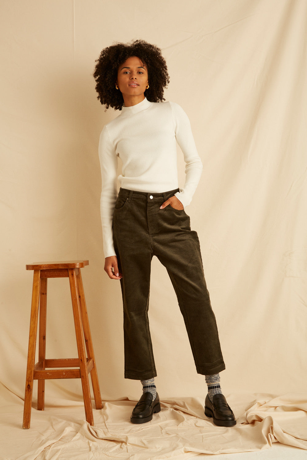 Jean Poinsettia - Khaki Velvet